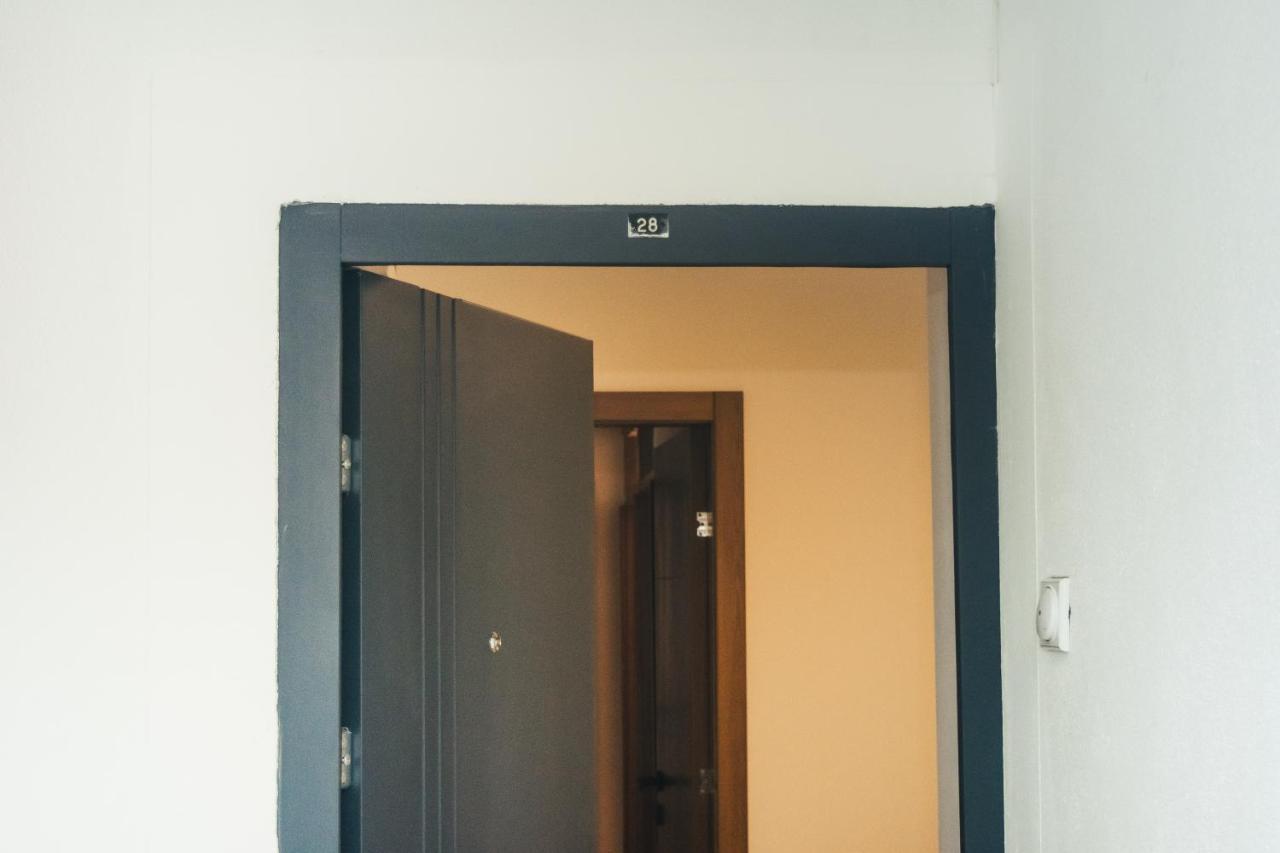 Appartamento Aparment Theatre Ni Esterno foto